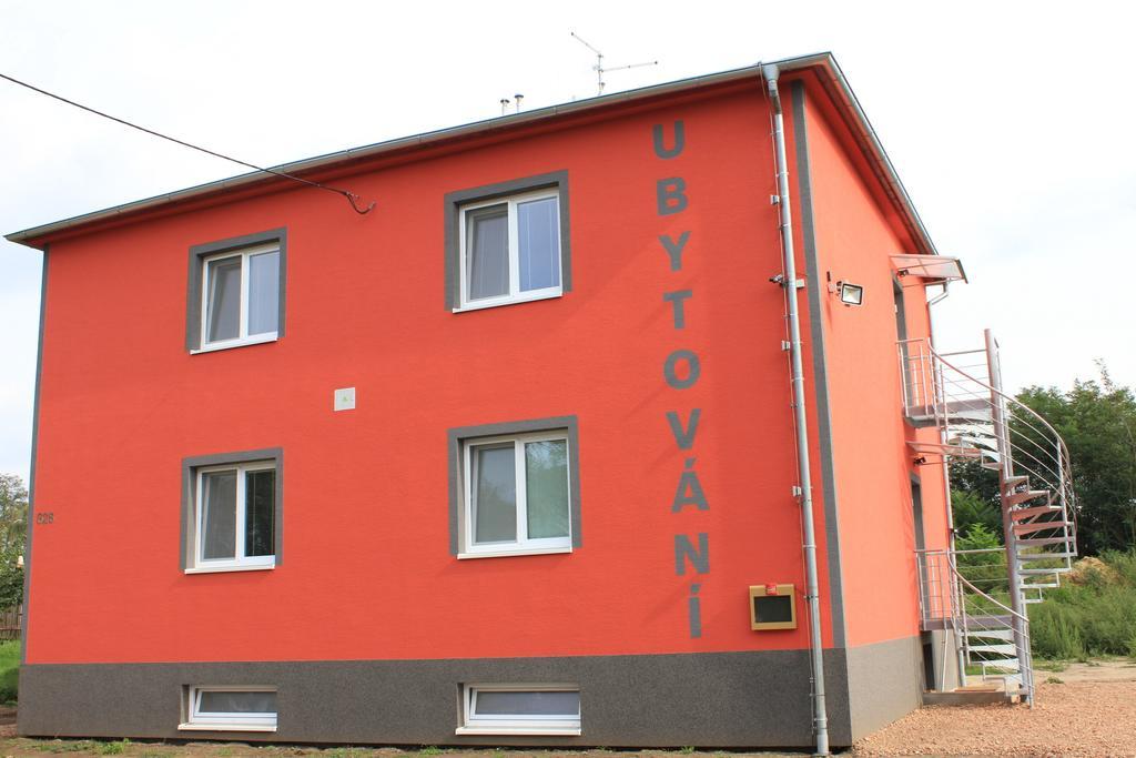 Penzion U Janky Dubnany Exterior photo